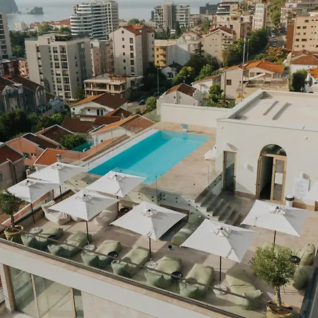 Infinity & Hotell Budva