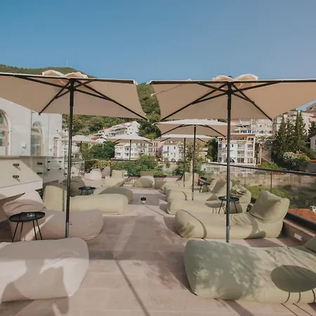 Infinity & Hotell 4*