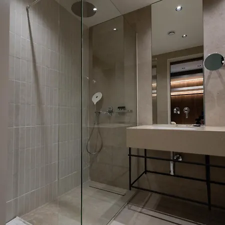 Hotel Infinity &
